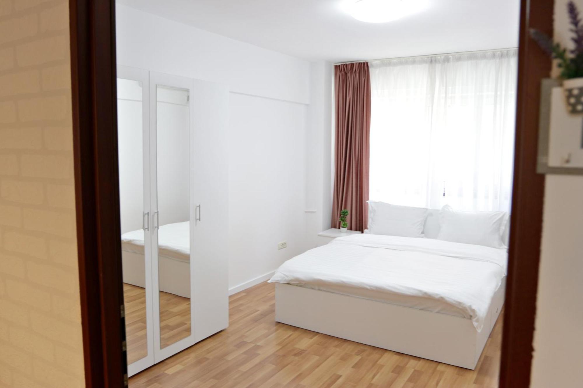City Base I 2 Bedroom Apt Victoriei Bucharest Exterior photo